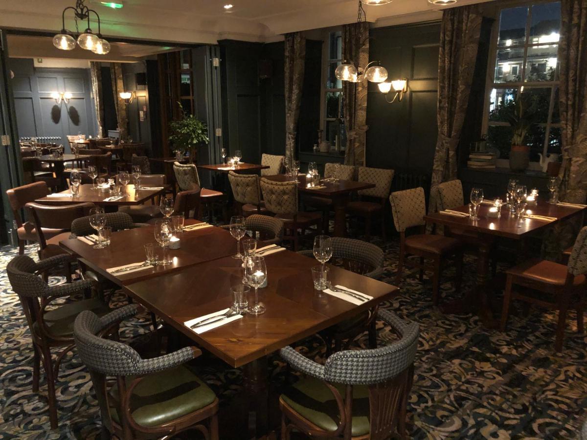 Oyo The Greyhound Hotel